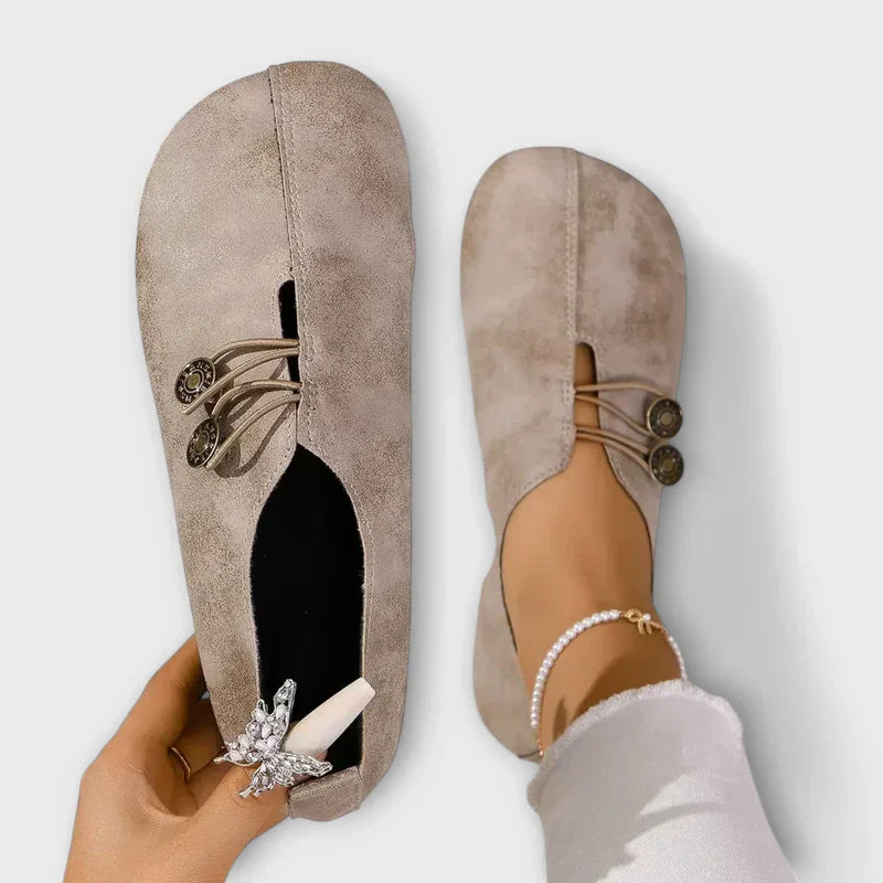 VivaJolie | Loafer en daim moka qui vous accompagne partout.